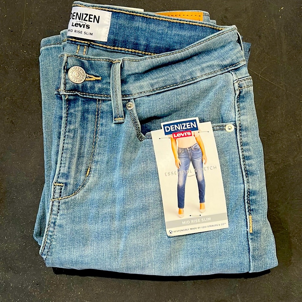 Denizen by Levi Size 2 Mid Rise Slim